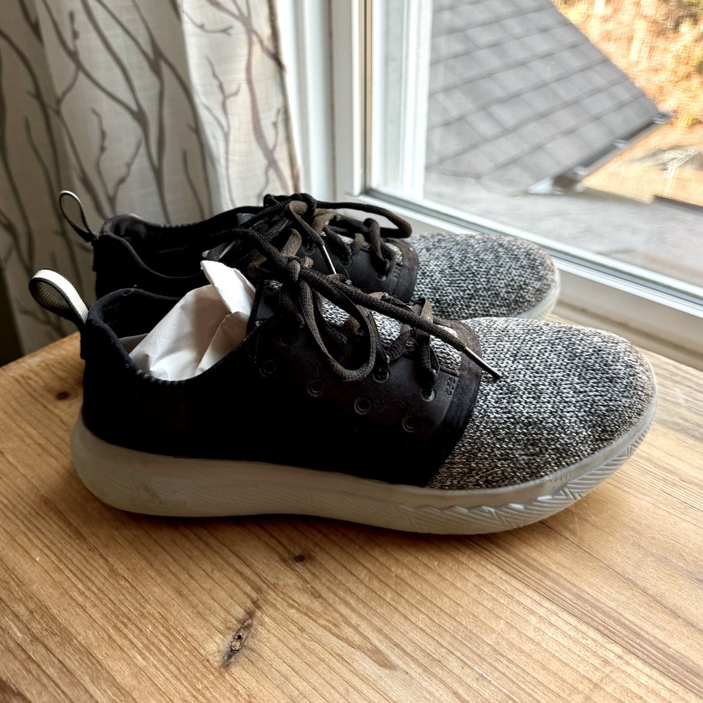 Under Armour Men’s Sneakers 8